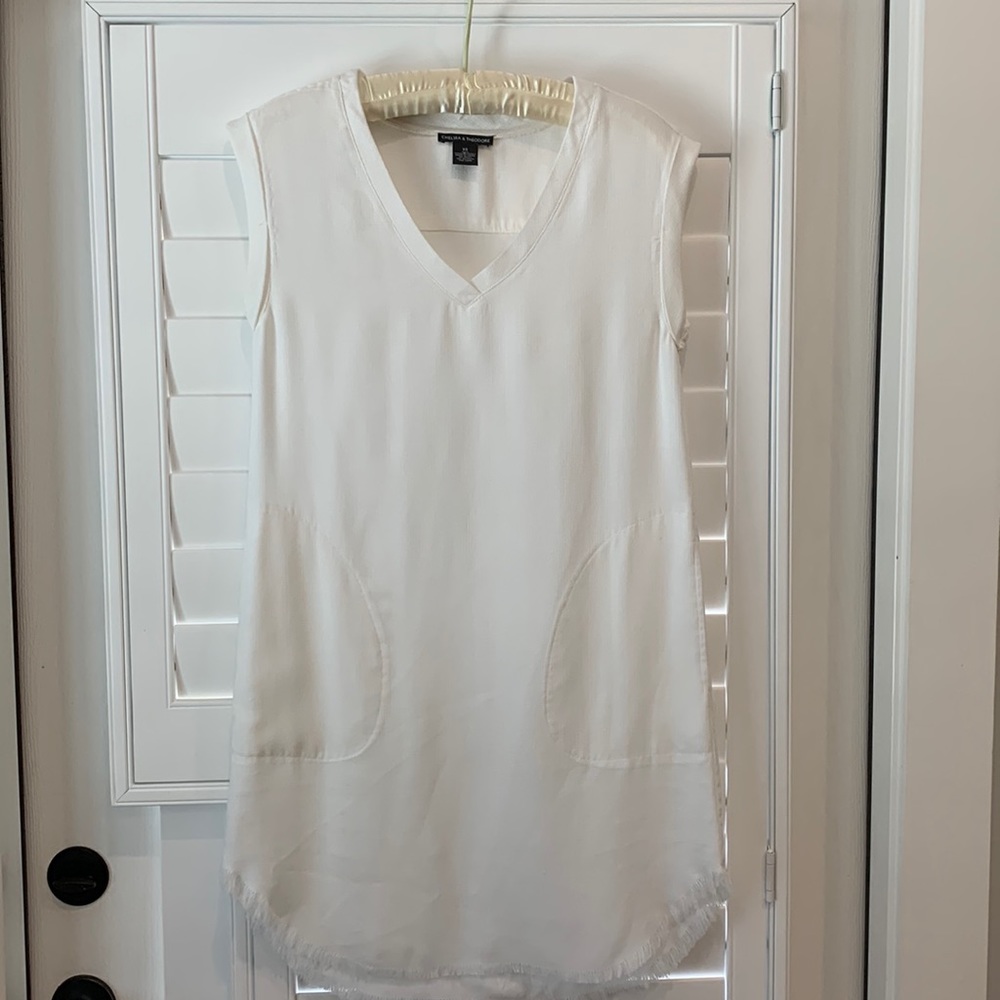 Chelsea & Theodore cream color dress, V-neck w/pockets and distressed hem